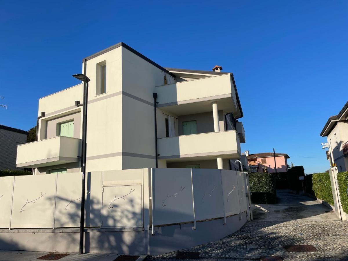 Residence Del Lago Десенцано дел Гарда Екстериор снимка
