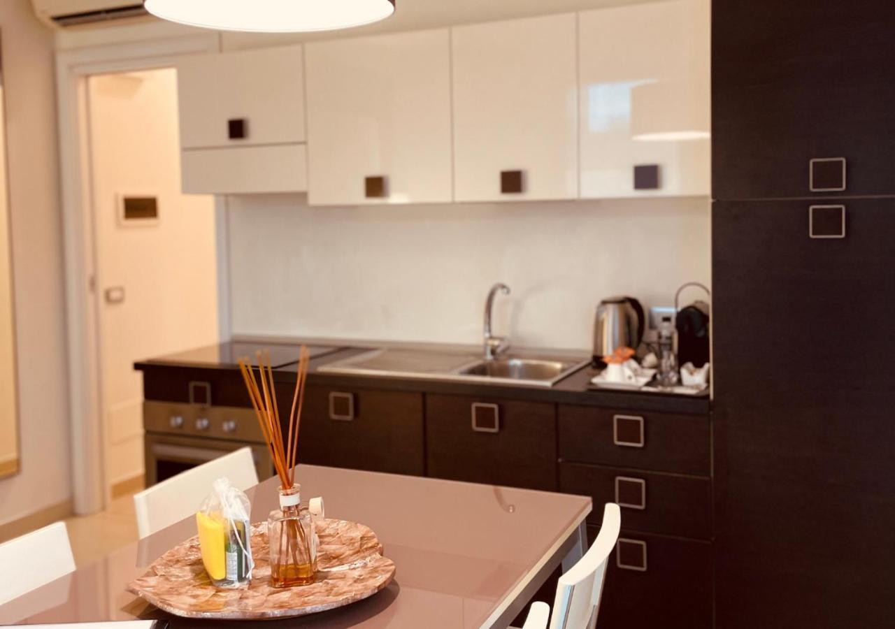 Residence Del Lago Десенцано дел Гарда Екстериор снимка
